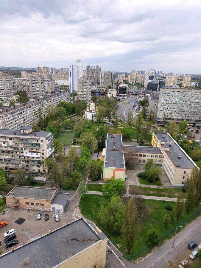 студія з неймовірним краєвидом біля м лівобережна ліфт інтернет працює Kijów
